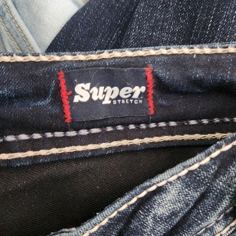Silver Jeans- Suki High Rise Bootcut - Picture 6 of 8